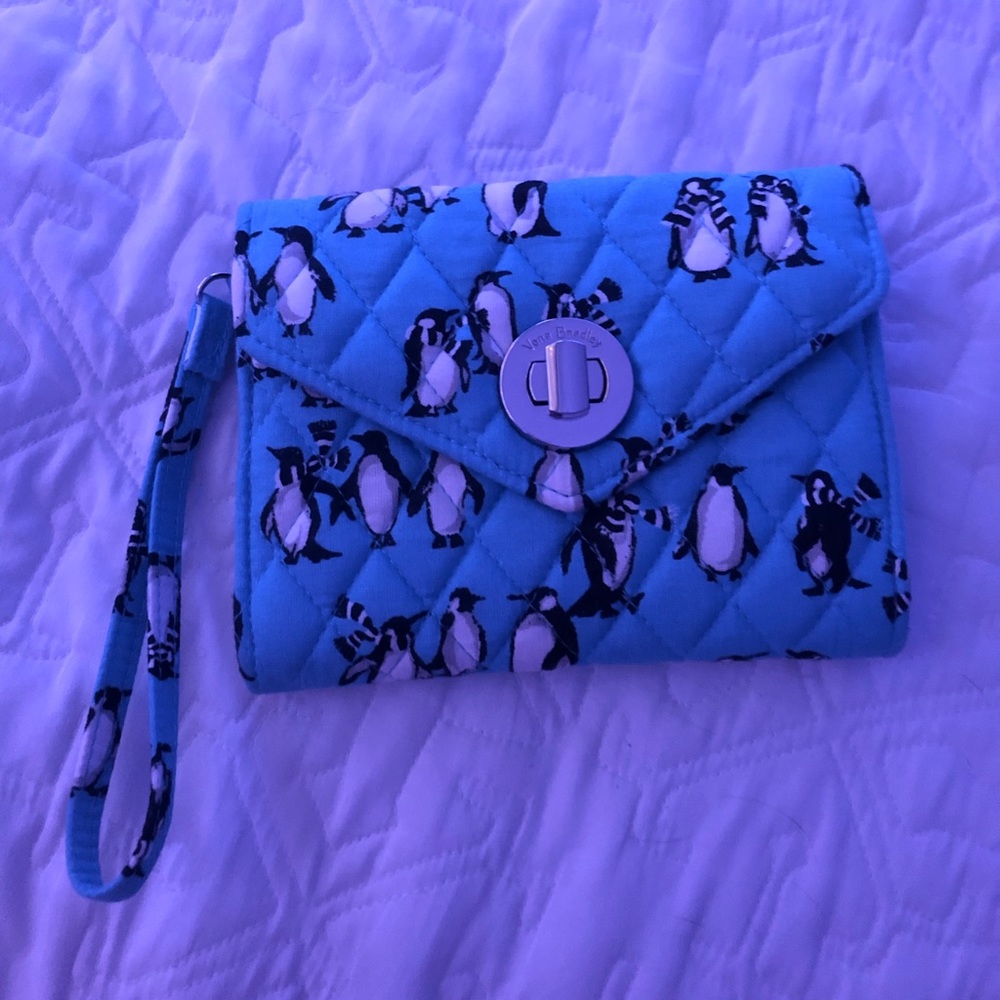 vera bradley wristlet